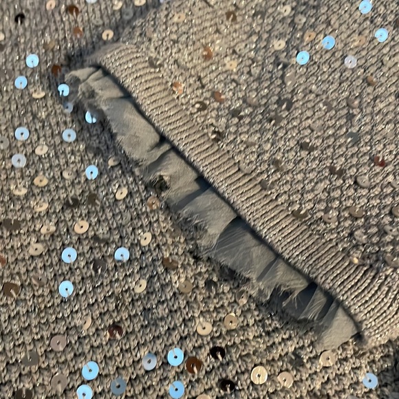 White House Black Market Women's Cardigan Sweater Gray Silver Sequins Ruffle XL - Picture 3 of 8
